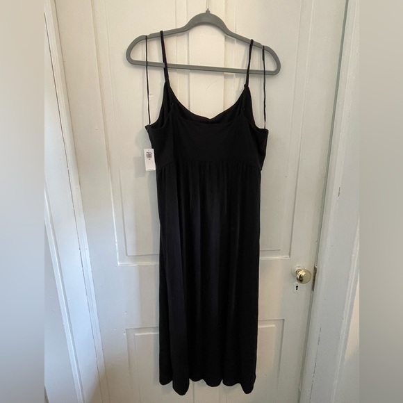 Old navy Fit & Flare Cami Midi - Picture 3 of 4